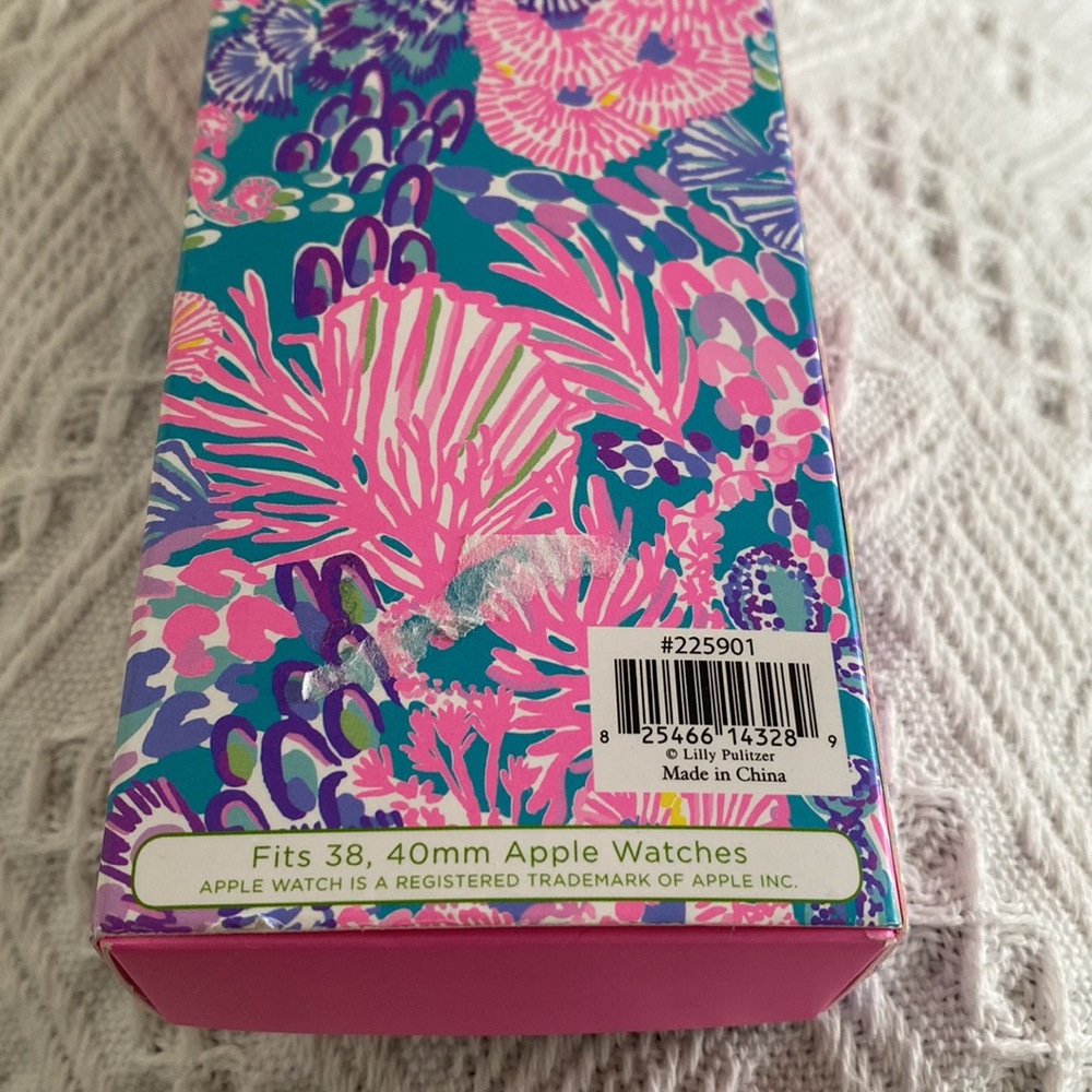 Lilly Pulitzer Apple Watch band - Picture 4 of 5